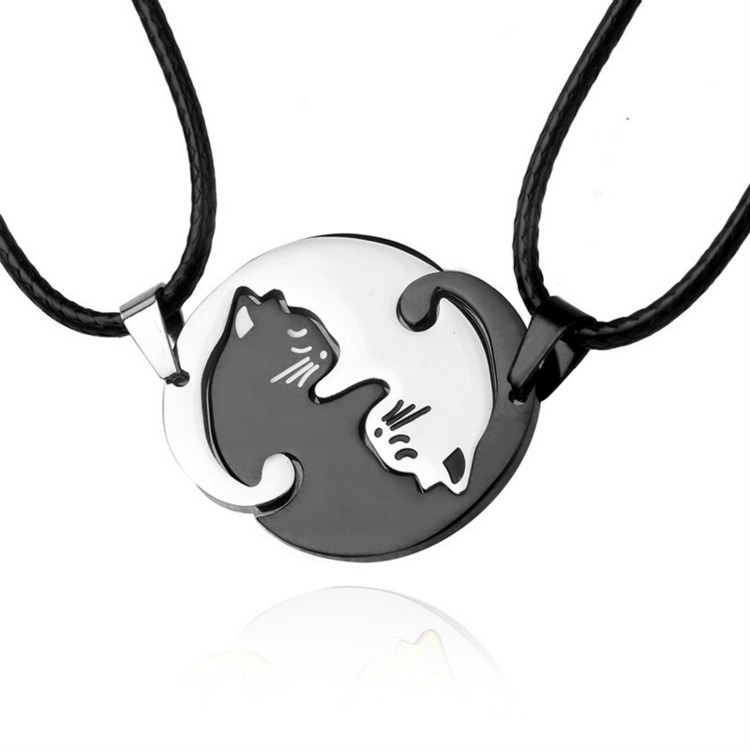 NST-0017  stainless steel black and white cat pendant necklace kitten hugging couple pendant men and women