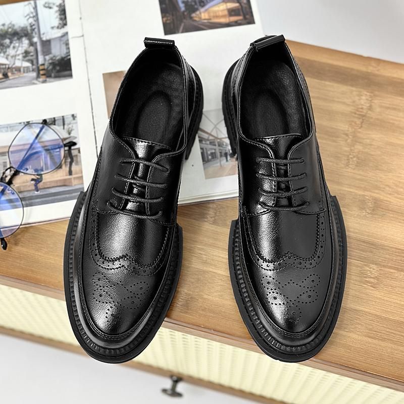 Teenagers' big head leather shoes, men's spring and autumn new style Brock carved thick-soled casual shoes, trendy outdoor lace-up men's shoes
