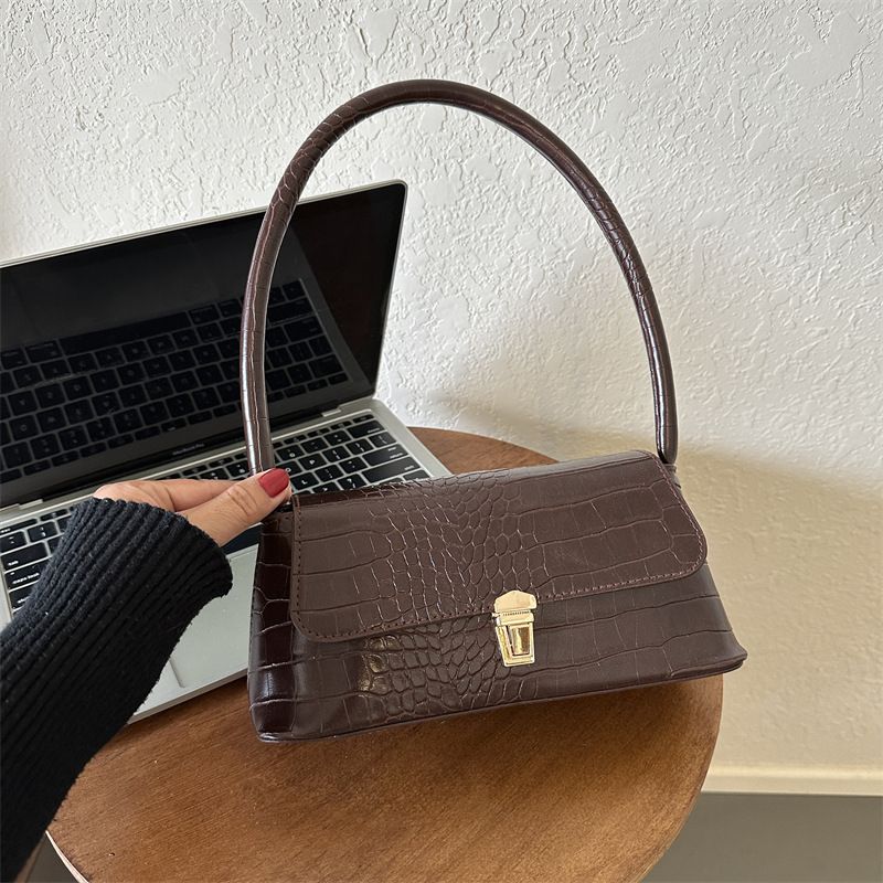 Korean version of fashionable shoulder bag 2025 new bag women leisure trend handbag small design armpit bag
