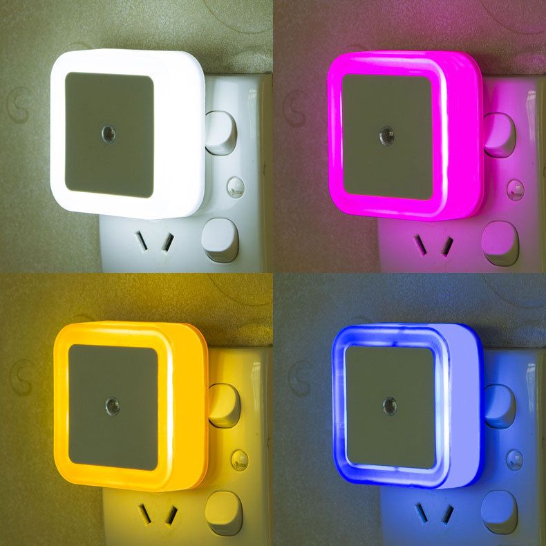 Smart Light Control LED Night Light Auto Dusk to Dawn On/Off Warm White Plug-in Lamp for Bedroom Bathroom Corridor Home Decor Lighting