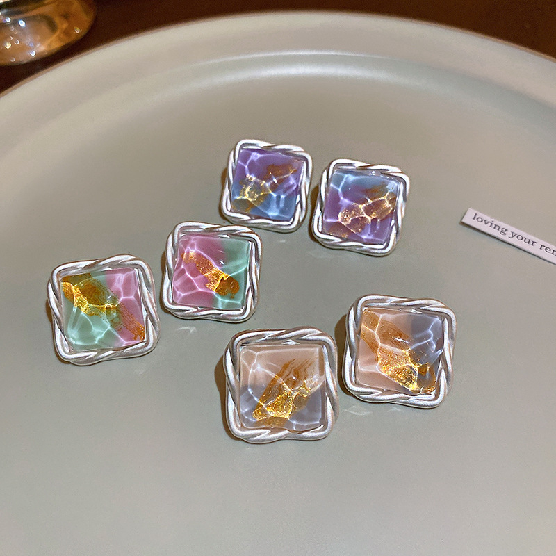 HE13033 HE13092 H Women's Fashion Personality Jelly Sense Contrast Earrings Simple Pleated Square Stud Earrings