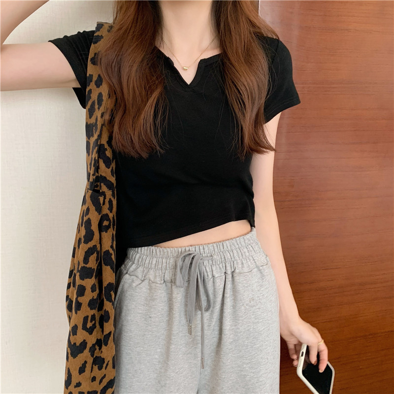 165 Women's Design Sense Slim Casual T-shirt Short Sleeves