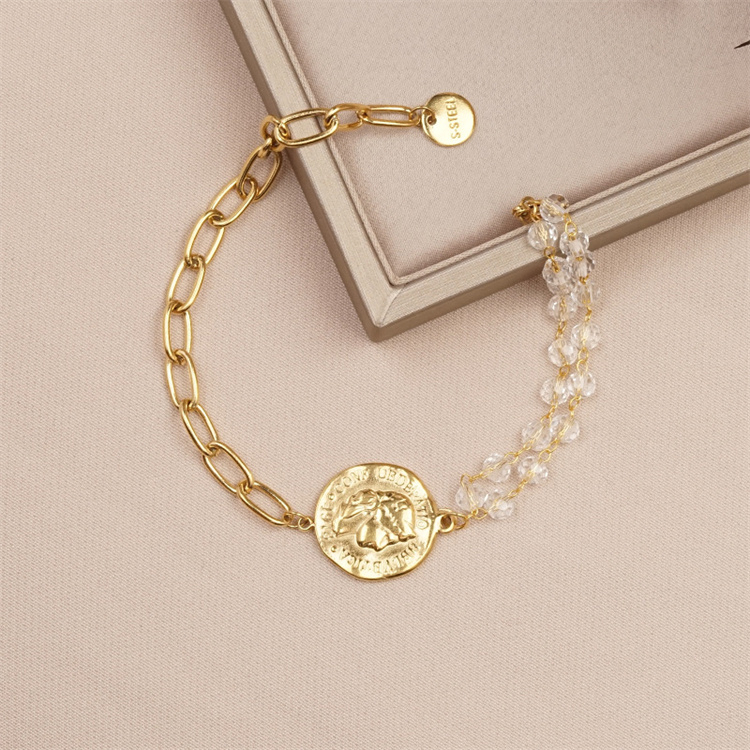 Korean version of the simple Titanium Steel Crystal Bracelet female personality jewelry INS SMALL DESIGN BOUDOIR hands string network red with the same style