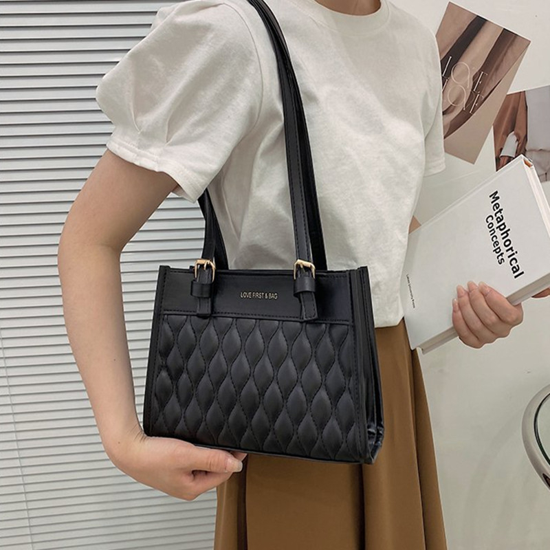 Women's Shoulder Bag New Rhombus Embroidery Women's Bag Cross Body Bag Fashion Tote Bag
