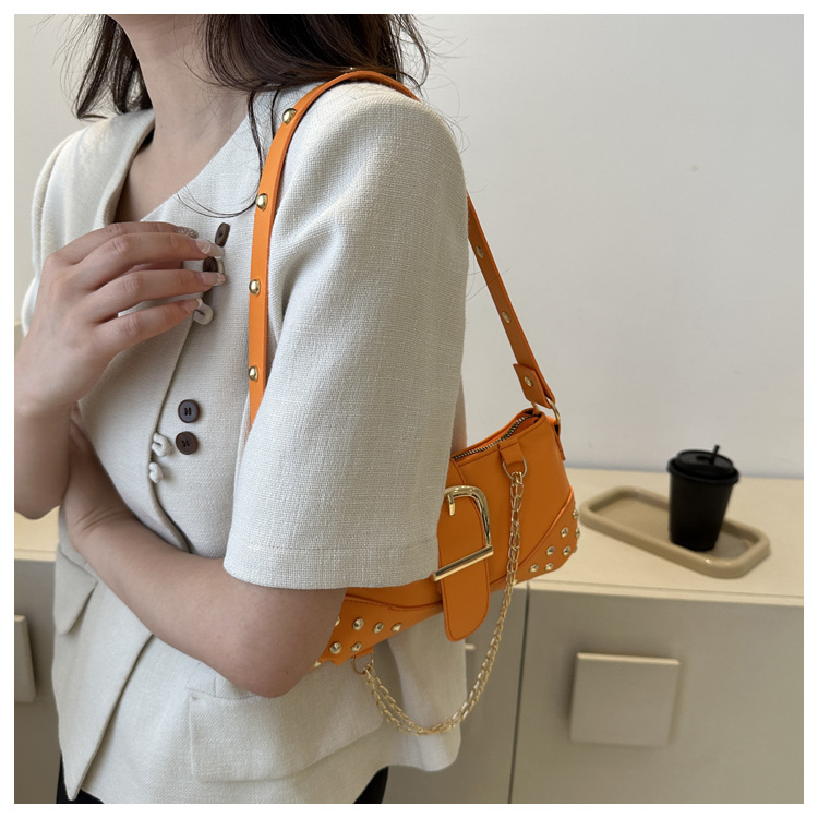 2024 New Rivet Fashion Chain Shoulder Bag Ladies Leisure Work Bag Monochrome Crossbody Bag