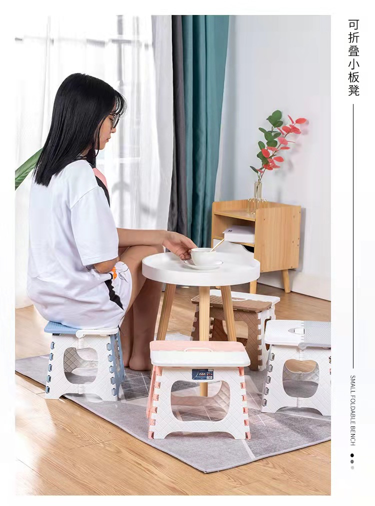 Folding Step Stool for Adults and Kids Holds Up to 300 lbs ,Non-Slip Folding Stools with Portable Handle, Compact Plastic Foldable Step Stool for Bathroom,Bedroom, Kitchen