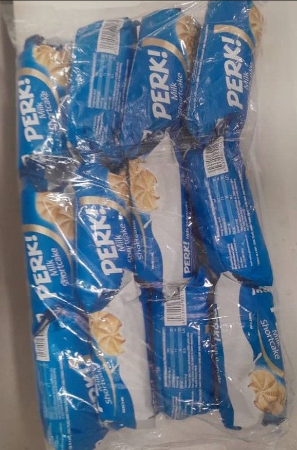 1 pack 12pcs Perk biscuit