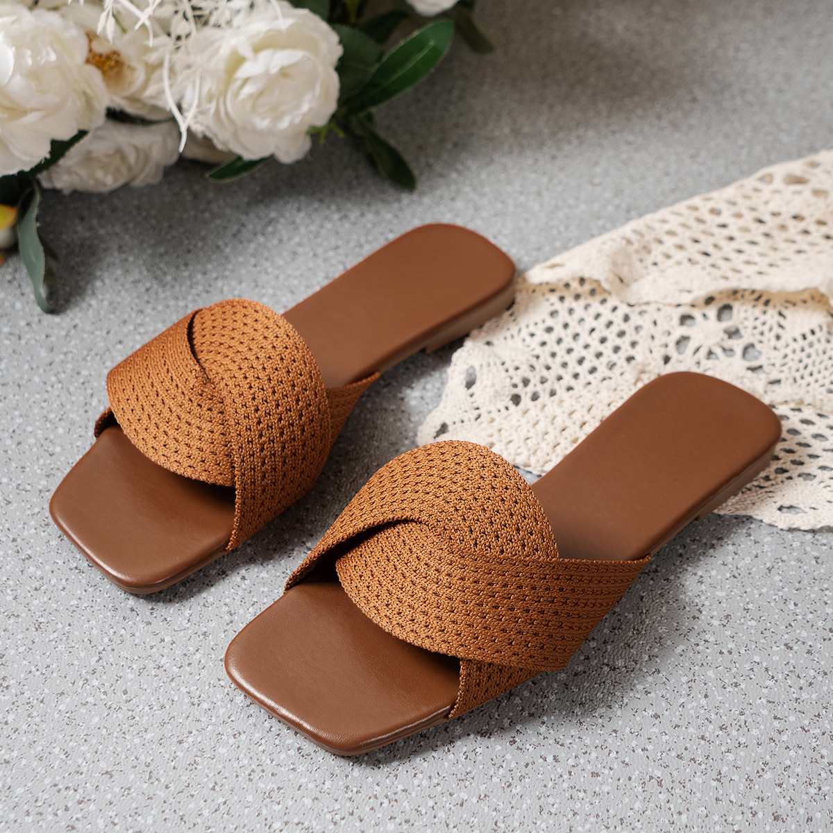 2025 Summer New Cross-Strap Square Toe Flip Flops Women's Large Size Fabric Flat Beach Sandals