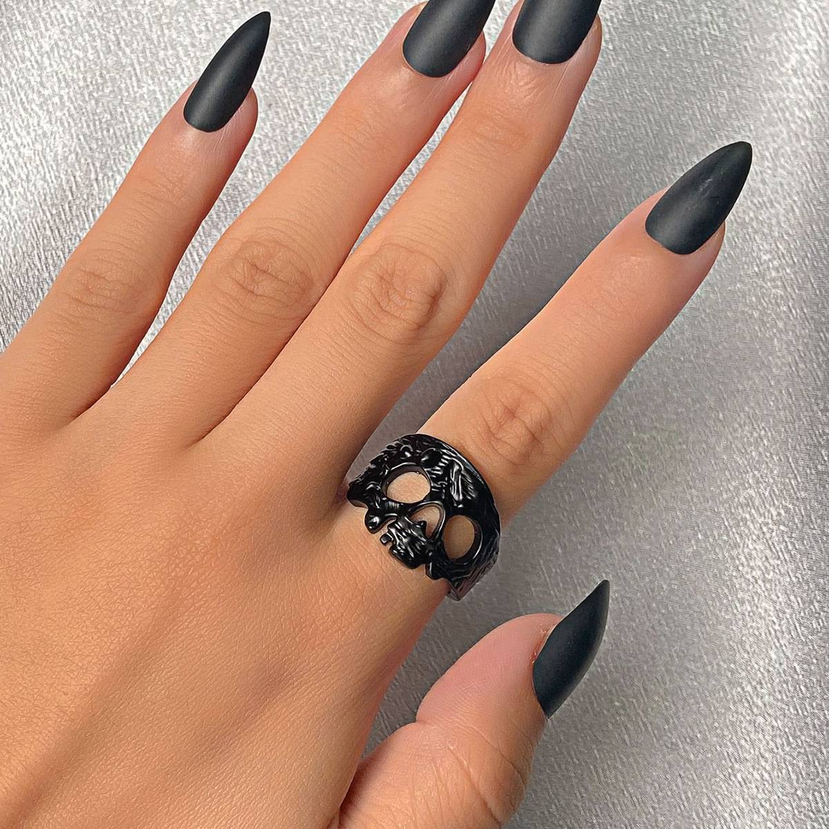 21031238 Men's and Women's Retro Ghost Face Ring Hip Hop Open Hollow Geometric Ring