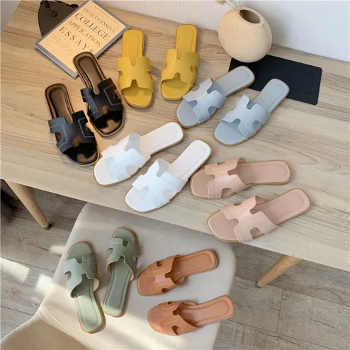 H 2025 shaped sandals