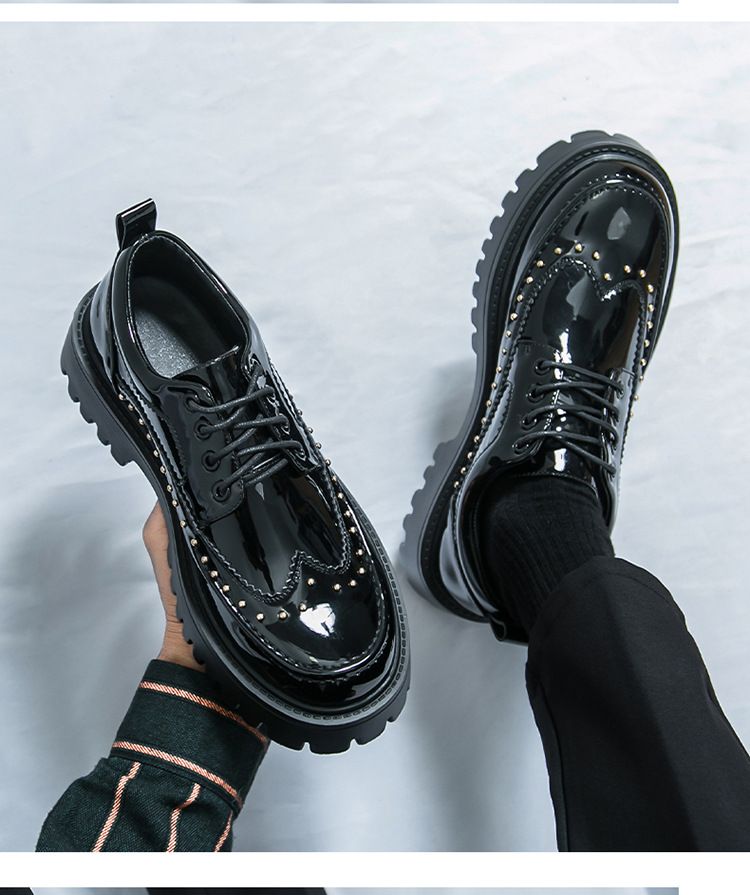 Cross-border large-sized 2025 formal casual shoes with rivets, personalized barber leather shoes, thick-soled height-increasing, black and white fashionable men's shoes