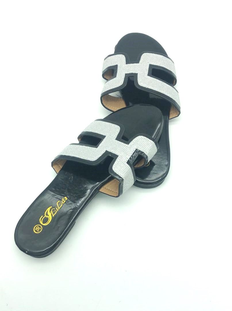 Women's elegant sandals- high-end sandals for women and ladies- gorgeous soft bottom flat sandals- Black
