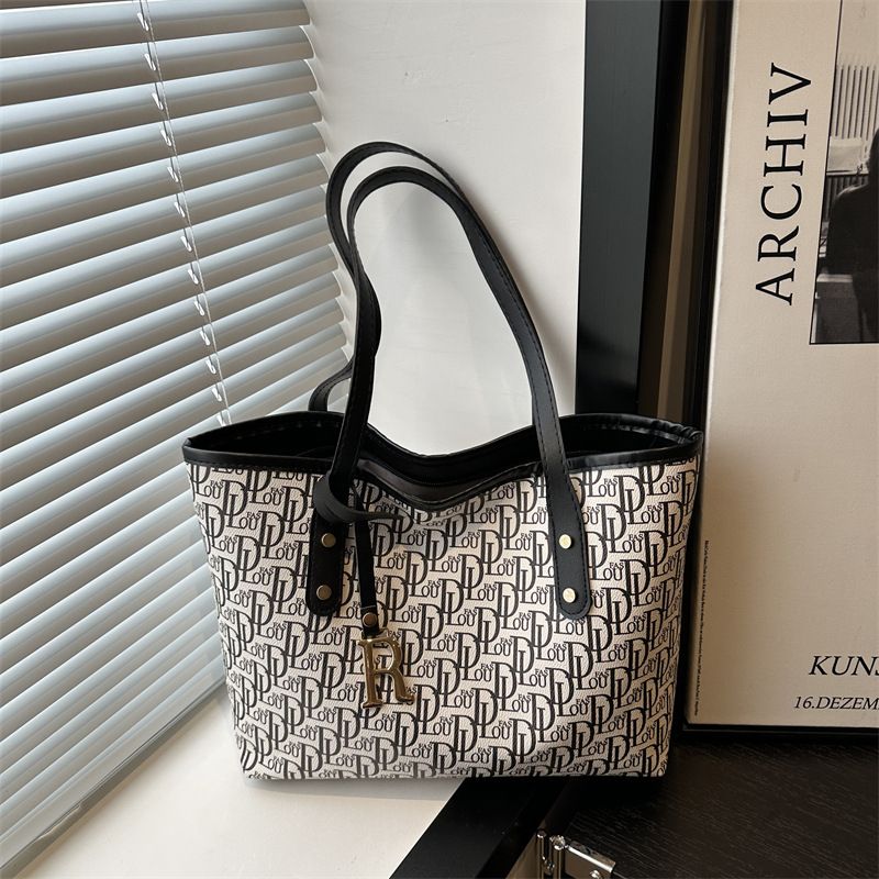Textured Large Capacity Women Bag, Fashion Single Shoulder Bag Versatile Commute Ladies Tote Bag
