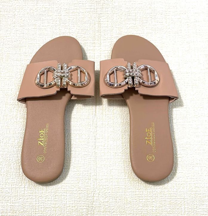 Womens Simple Fashion Flat Metal Buckle Design Outdoor Easy Wear Slip-on Sandal Slippers