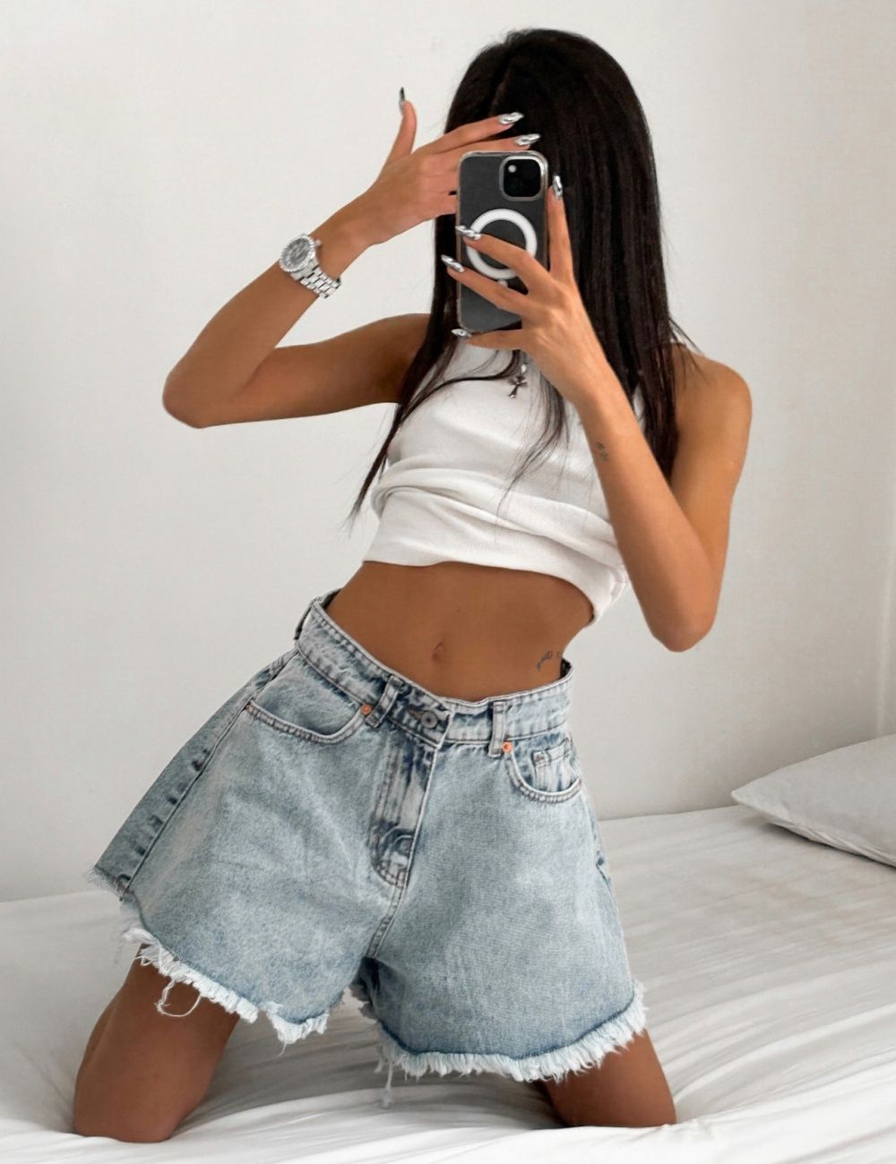 Denim Shorts, European American Y2K Hot Girl Jeans, Loose Casual Raw Edge Short Pants, Fashion Streetwear Distressed Denim Bottoms for Women