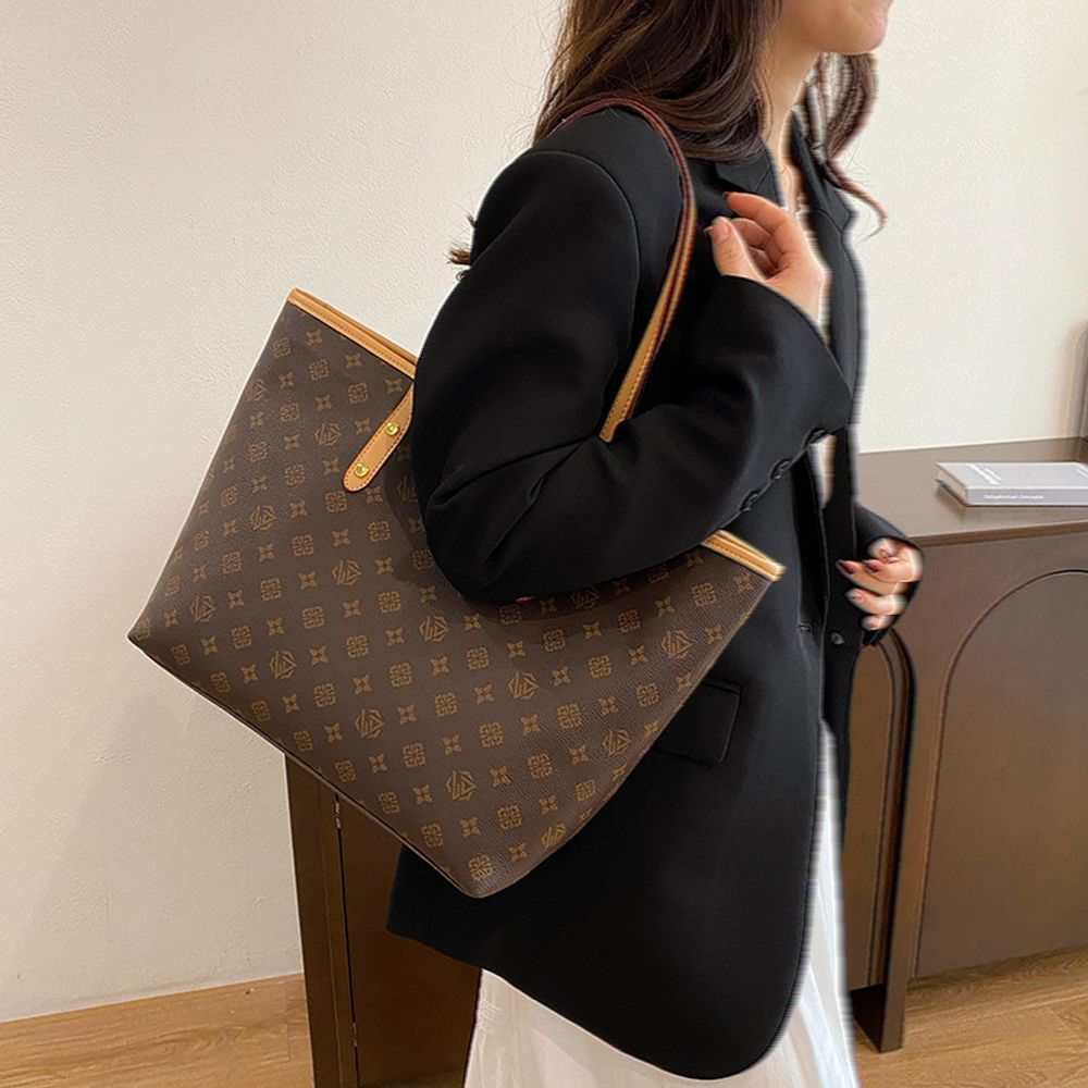 Commuting Big Bag 2025 New Old Flower Large Capacity Single Shoulder Women's Bag High Grade Handheld Trendy Tote Bag