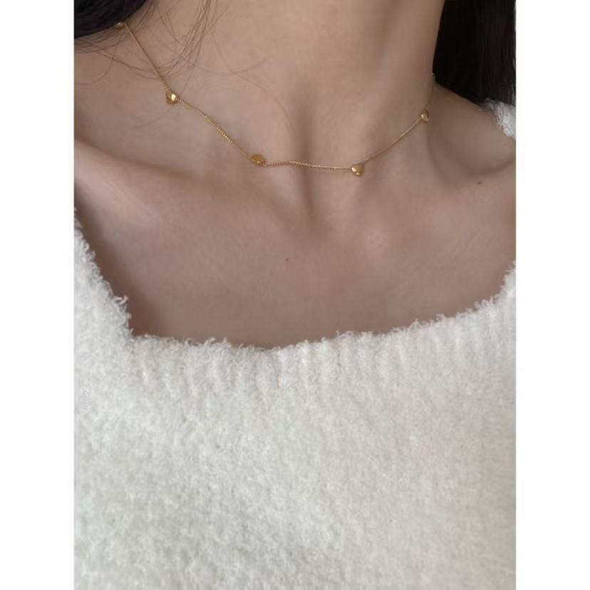Advanced and niche design, three-dimensional multi heart titanium steel necklace, women's collarbone chain, neckchain, bracelet accessories that do not fade