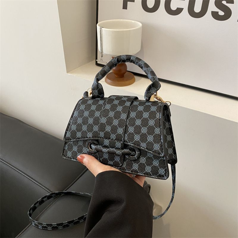 Textured Minimalist Women Handbag, Versatile Mini Shoulder Crossbody Bag, Chic Small Ladies Purse for Daily Wear
