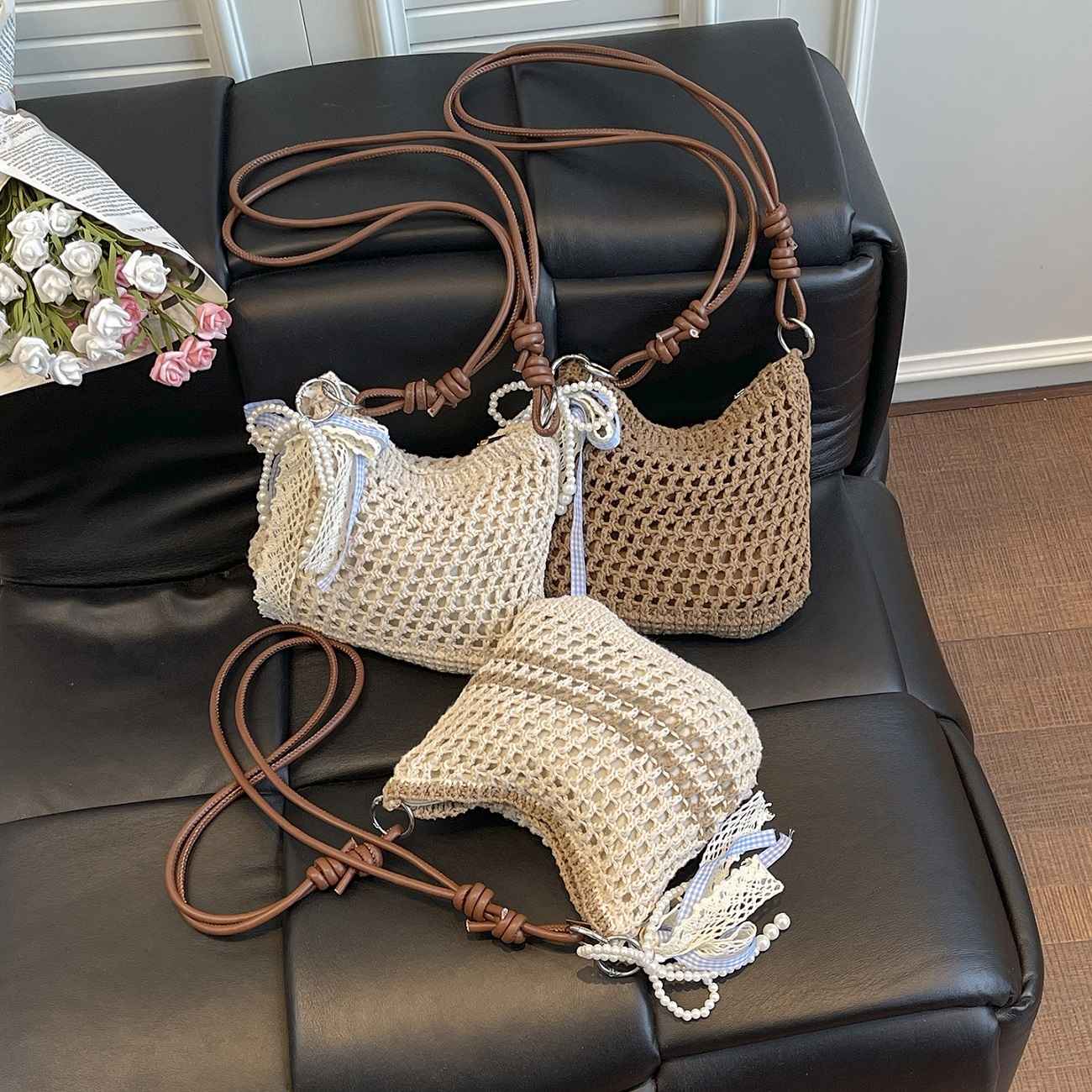 Women's Sweet Bow Knitted Crossbody Bag, 21x19cm Hollow Out Woven Shoulder Bag with Adjustable Strap, Casual Summer Beach Bag for Daily & Vacation
