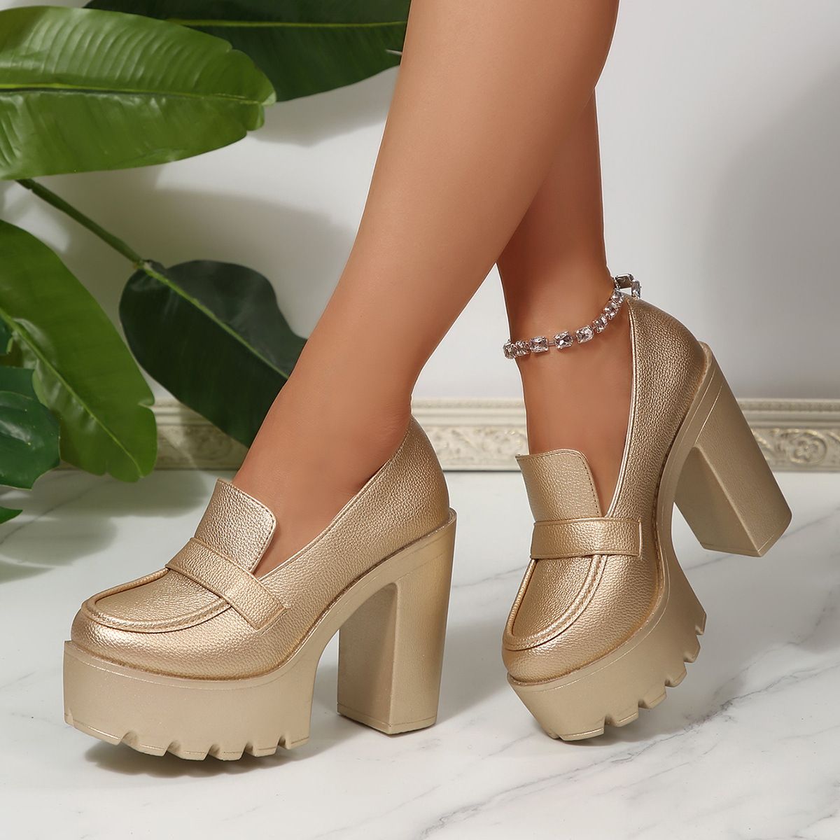 The 2025 new large-sized, versatile, elegant, comfortable, thick-soled Mary Jane cross-border fashion high-heeled single shoe for women