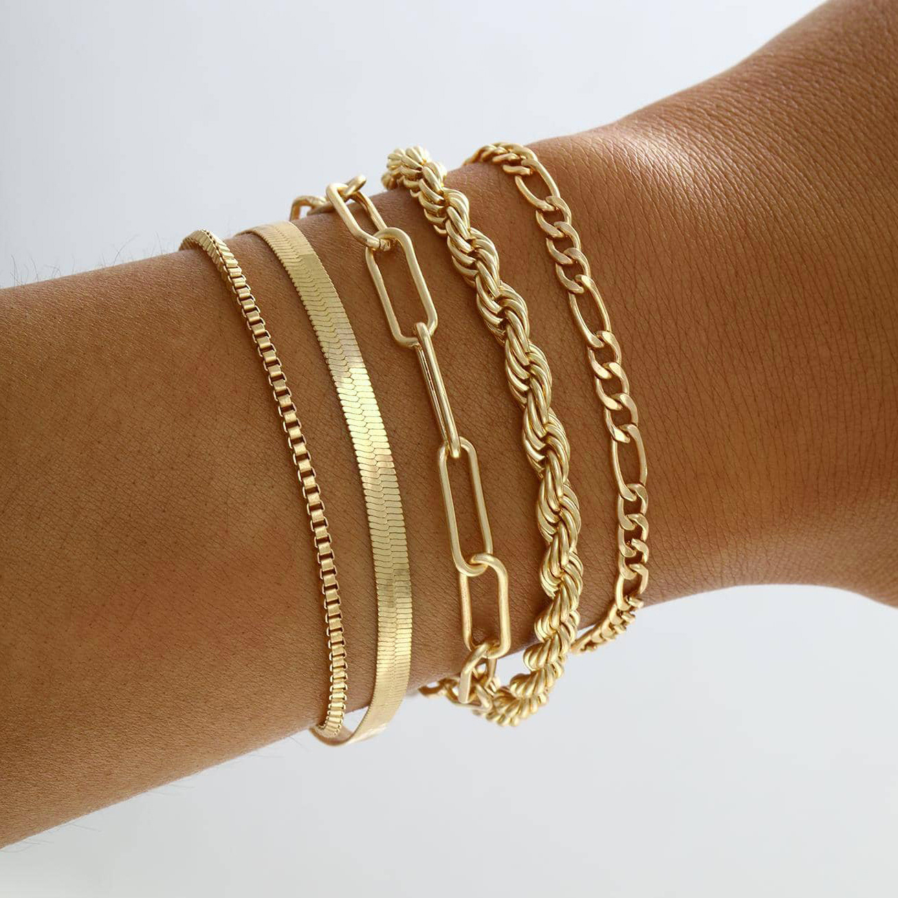5767001 Gold Color Bracelets Sets Vintage Multilayer Bracelets for Women Metal Chain Hollow Bangles 2022 Trendy Hand Accessories