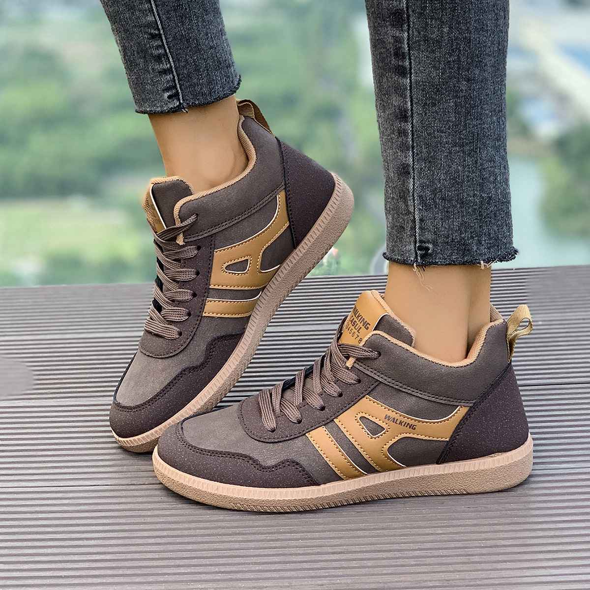 Sports shoes women 2024 new soft sole breathable single shoes women's flat round head matching color light mouth board shoes women 2408024
