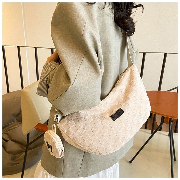 Korean Style Crossbody Dumpling Bag Fashion New Tote Bag Ladies Large Capacity Shoulder Bag
短标题

