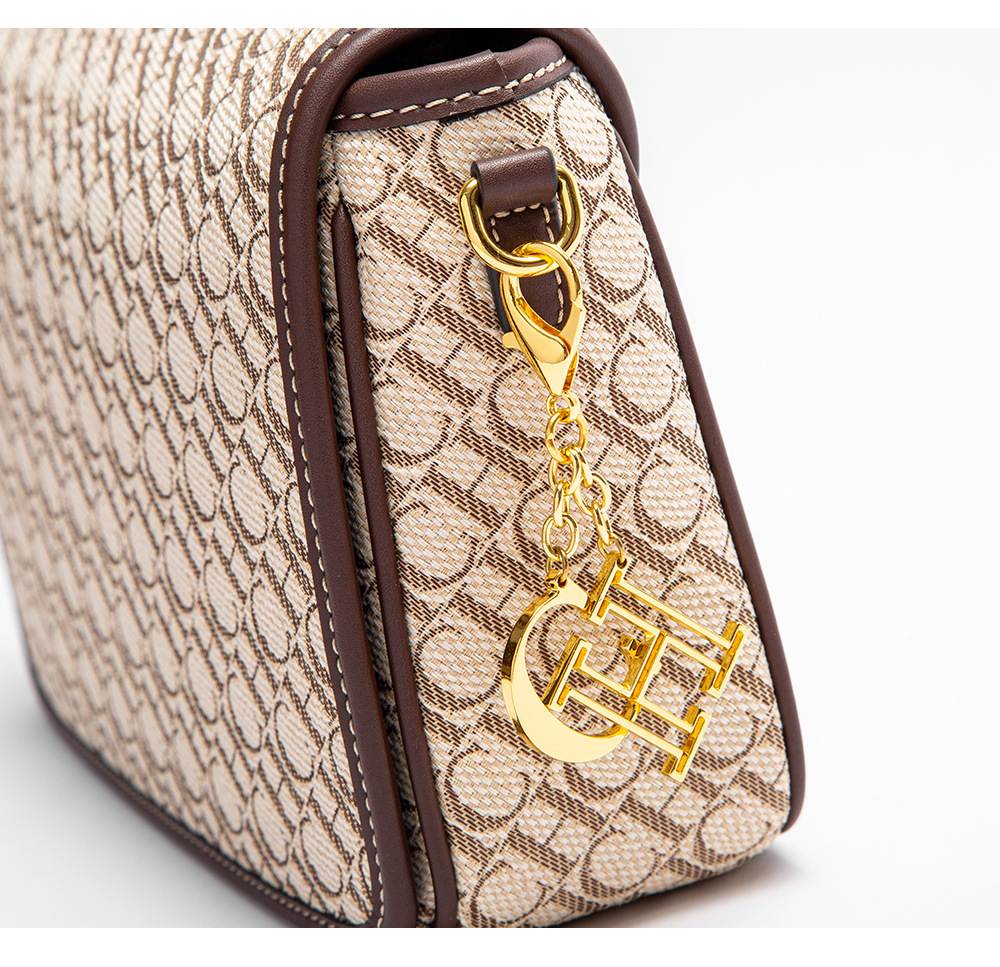 CM1H6001 CHCH Exquisite Workmanship Simple Design Zinc Alloy Material Neutral Bag Accessories Keychain Fashionable Versatile