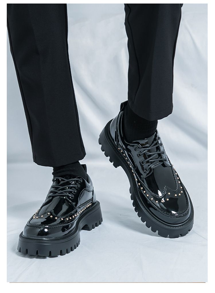 Cross-border large-sized 2025 formal casual shoes with rivets, personalized barber leather shoes, thick-soled height-increasing, black and white fashionable men's shoes