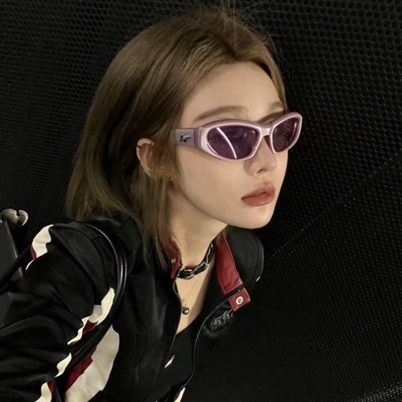 20303 Star Cyberpunk Fashion Sunglasses Futuristic Luxury Designer Glasses Y2K Cat Eyes Men And Women Sun Glasses