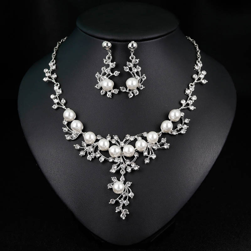 Two piece set of bridal pearl earrings and necklace CRRshop free shipping hot sale bride classic fashion creative diamond inlaid necklace earrings two-piece girl wedding jewelry women noble jewelry for banquet party