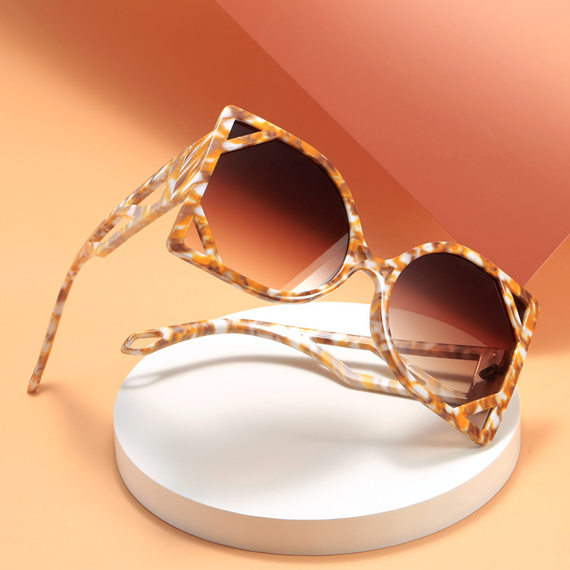 2077 Retro Big Frame Square Sunglasses Women Brand Shades Eyewear Vintage Gradient Lens Men Sun Glasses Sunnies UV400 Protection