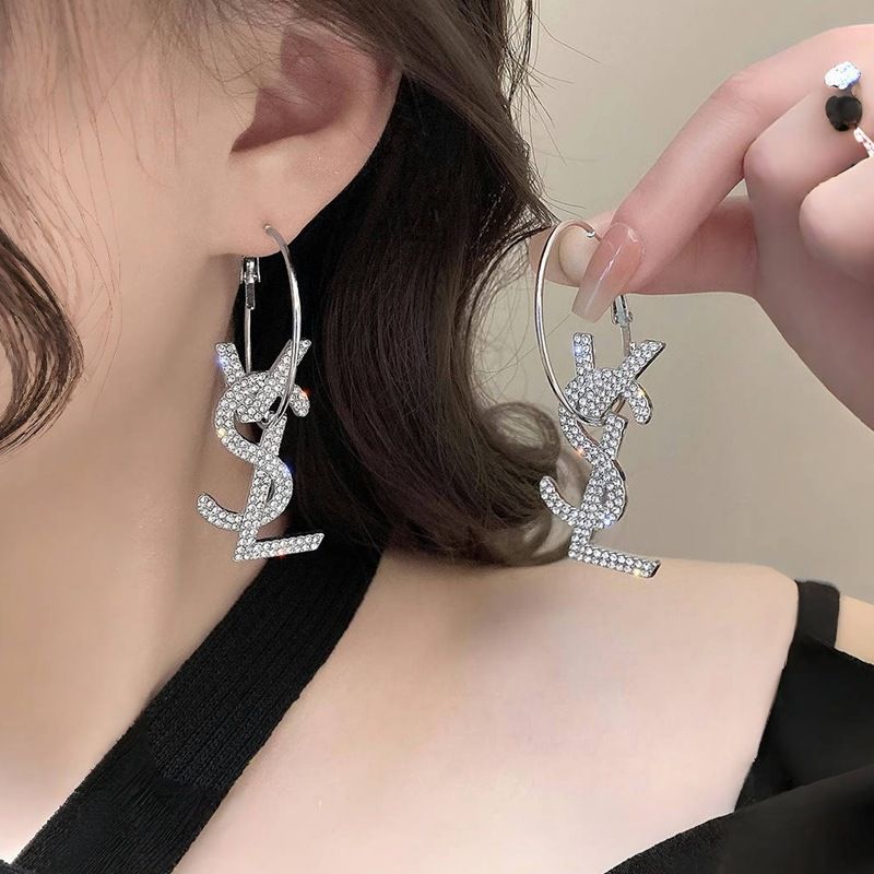 2024 New Popular Earrings, Elegant and Unique Design Sense Earrings 133

