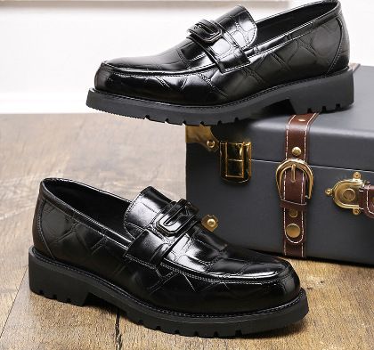 2025 Autumn/Winter new cross-border large-sized leather shoes, shiny loafers, business wedding leather shoes, men's shoe trend 48