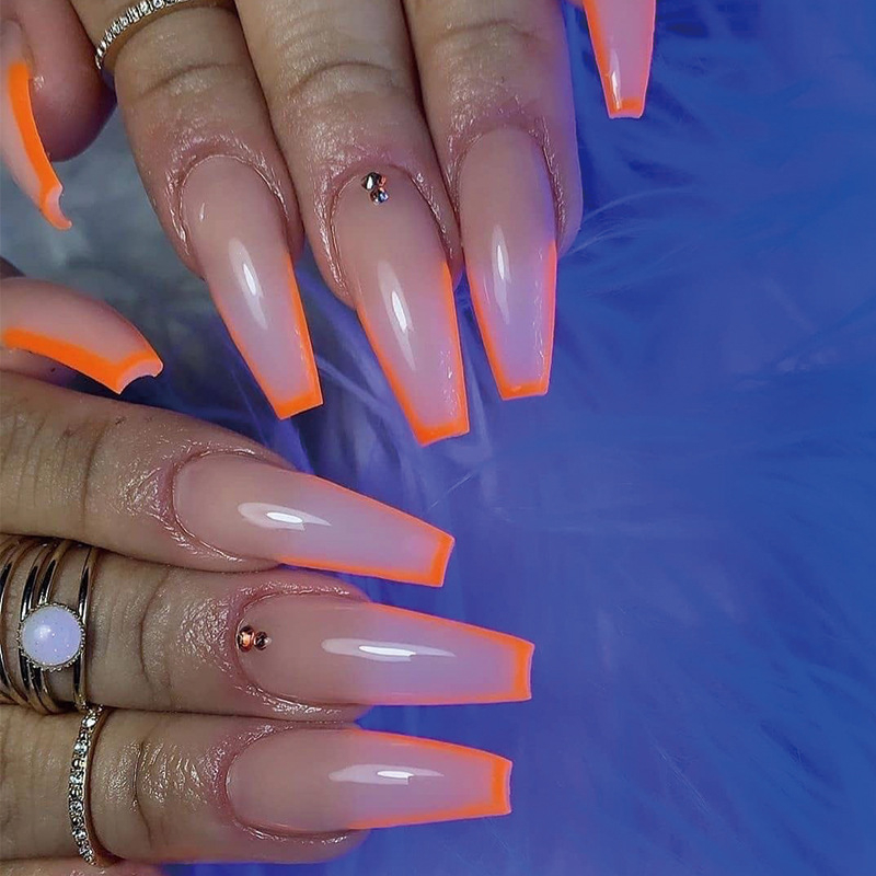 JP1304 24 Pcs Glossy Press on Nails, Medium Coffin French Rhinestone Decors Fake Nails, Acrylics Full Cover False Nails for Women and Girls
