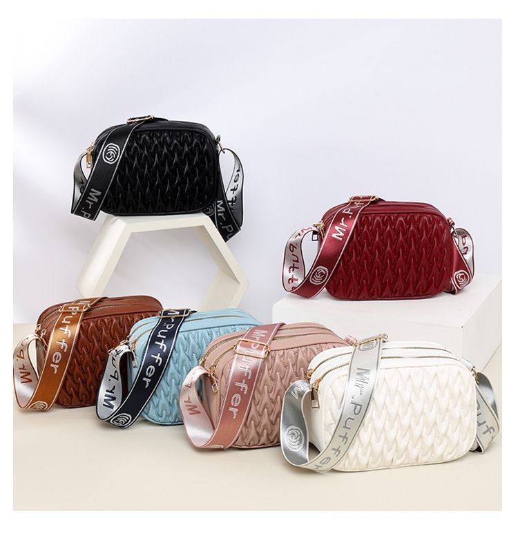 Women Cloud Bubble Quilted Small Purse, Chic Niche Design Shoulder Crossbody Phone Bag, Fashion Mini Ladies Handbag for Daily Dating Street Outing
