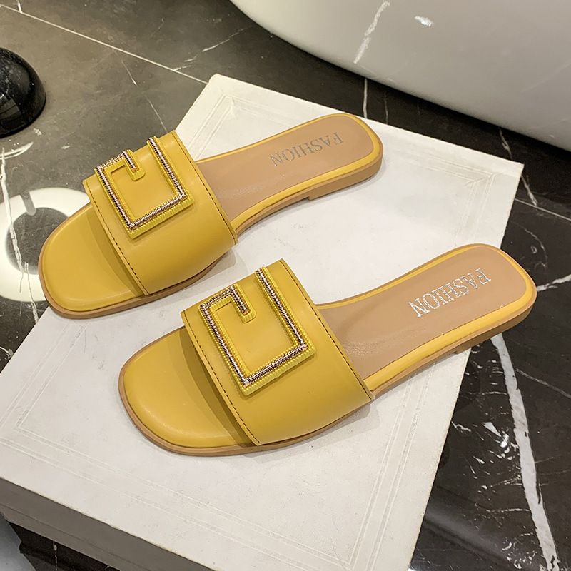 Big size metal clasp cool slipper female 2025 summer new senior feeling all kinds of casual flat one flip-flop female