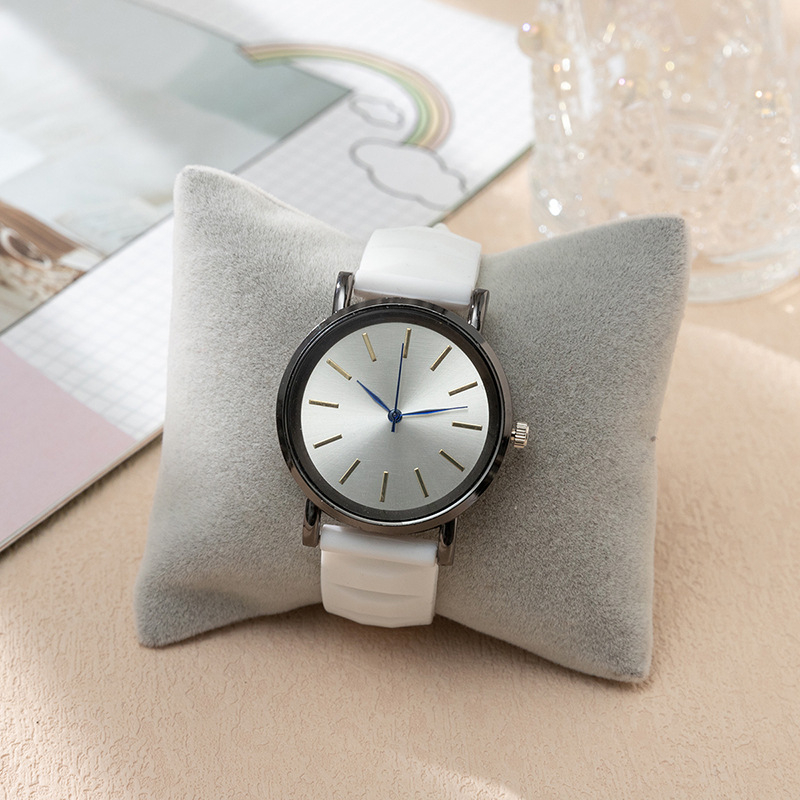 GJ1009 Men's and Women's Leisure Quartz Candy Color Wristwatch Simple Silicone Jelly Color Couple Watch
