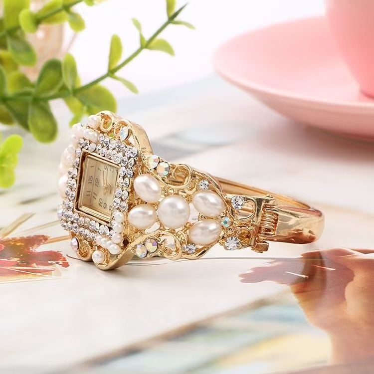 Digital Watch Stylish Handmade Pearl And Diamond Gold Bracelet Exquisite Ladies Watch