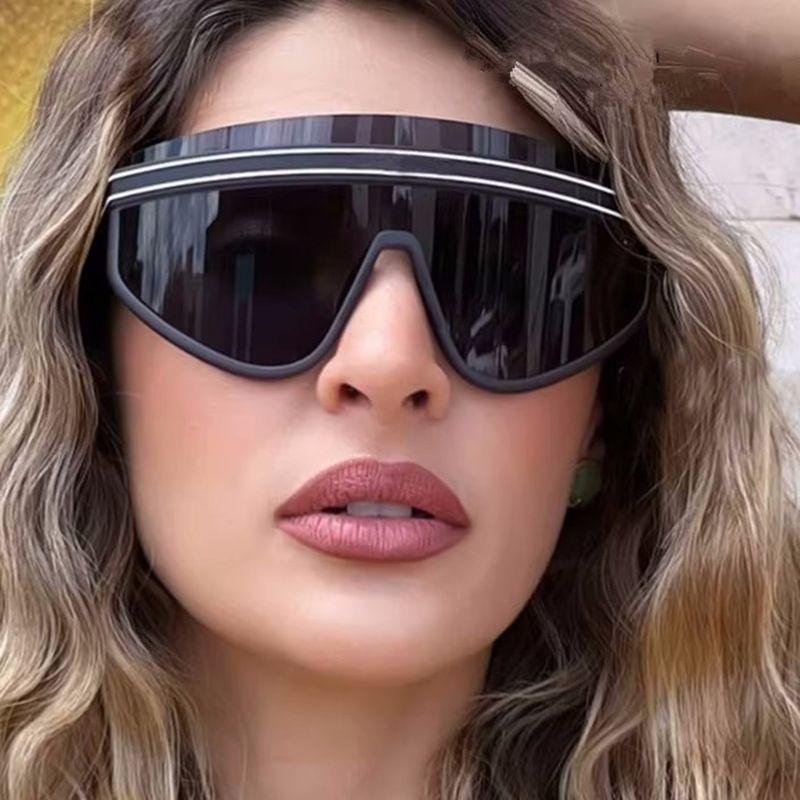 5602 Women's Fashion Large Frame Sunglasses, One-Piece Semi Metal Leg Glasses