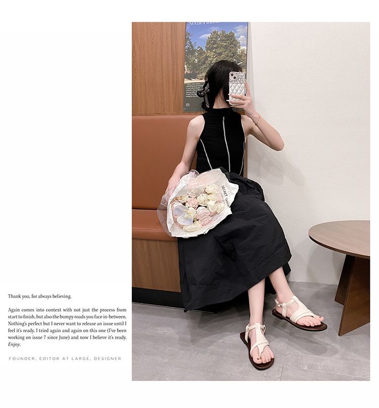 Clip-toe casual flat sandals for women to wear 2025 summer new round - toed buckle flat Roman shoes
