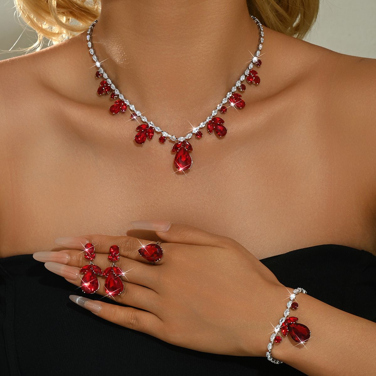 Luxury Water Drop Yellow Cubic Zirconia 4Pcs Jewelry Set Including Choker Necklace Dangle Earrings Bracelet Ring Sparkling Rhinestone Silver Plated Bridal Evening Party Dress Accessory Elegant Statement Crystal Jewelry For Wedding Banquet Formal Occasion Women Fashion Ornament
