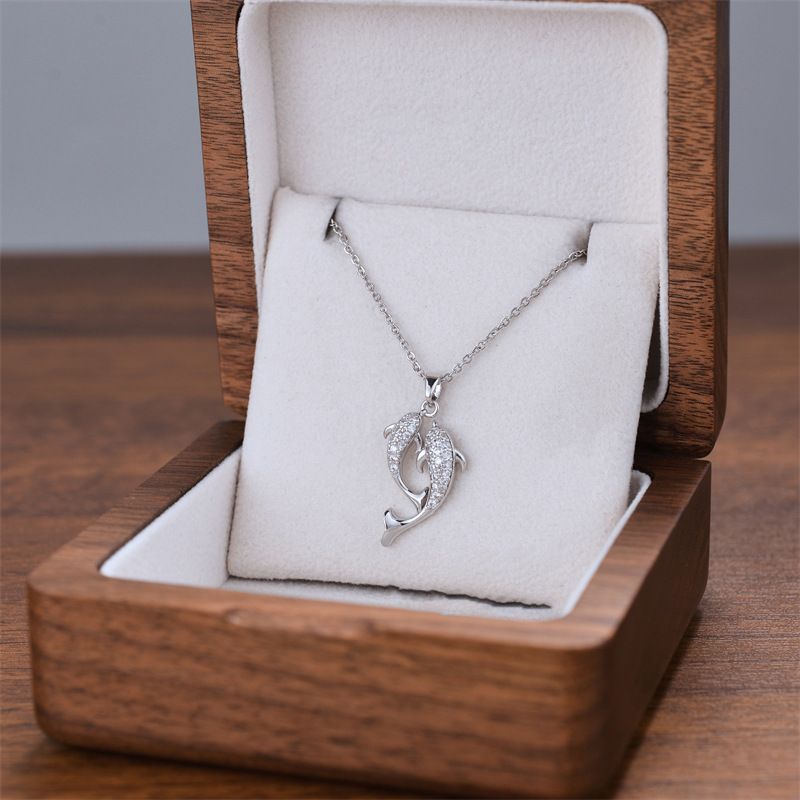 Two fish pendant necklace,chain pendant titanium steel necklace 