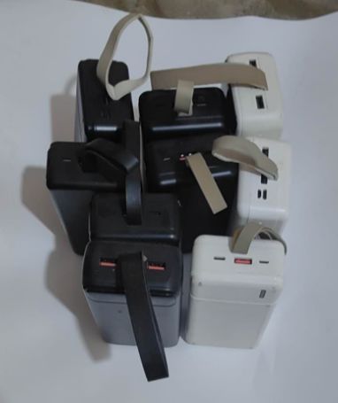 Large volume and capacity, comes with a carrying handle power bank.#3
