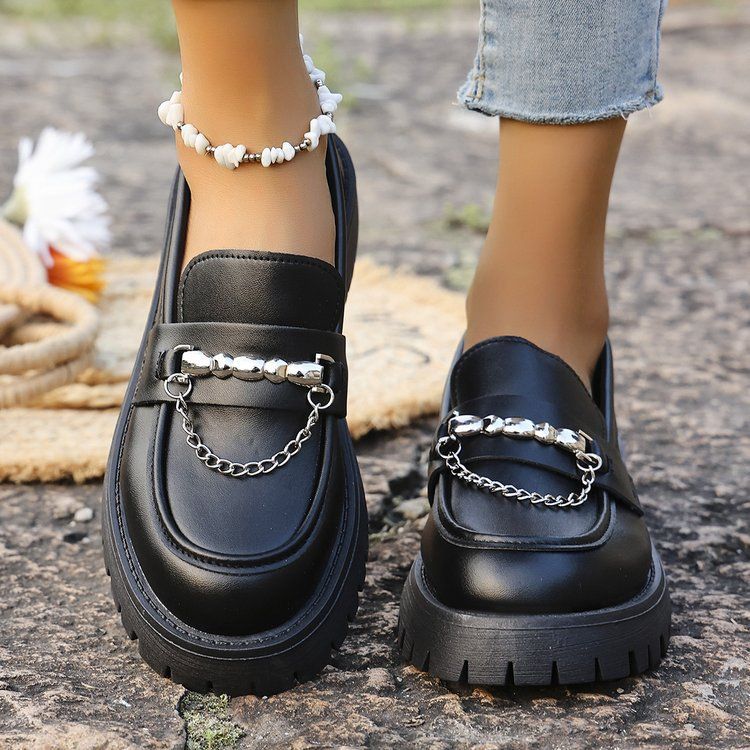 Black loafers for women in 2025, new export thick-soled chain single shoes with a unique British style