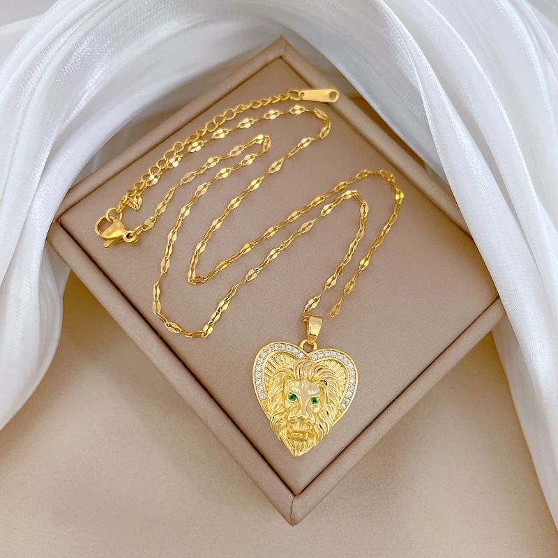 Titanium Steel Chain Lion Head Inside Heart Pendant Necklace Micro‑Pave White Zircon With Green Eye Stone Luxury Statement Women Clavicle Chain Fashion Neck Jewelry Versatile Daily Dating Party Accessory Gift for Ladies
