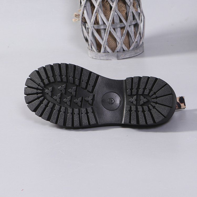 Large size loafer shoes 2024 new single shoe leopard print British style fashion shoes temperament 100 suede women's shoes 099