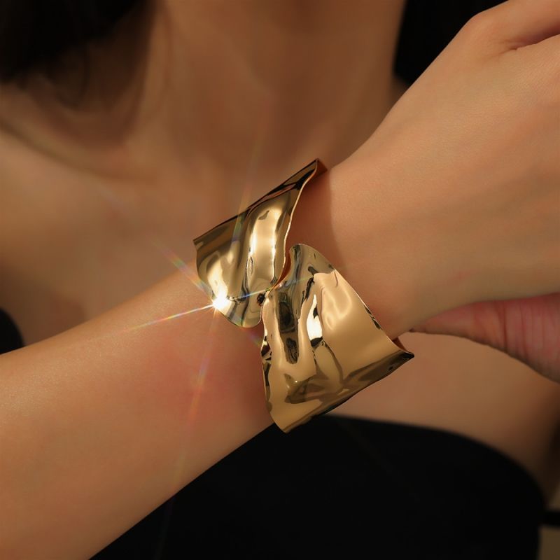 Metal smooth surface bracelet with geometric cross opening bracelet 