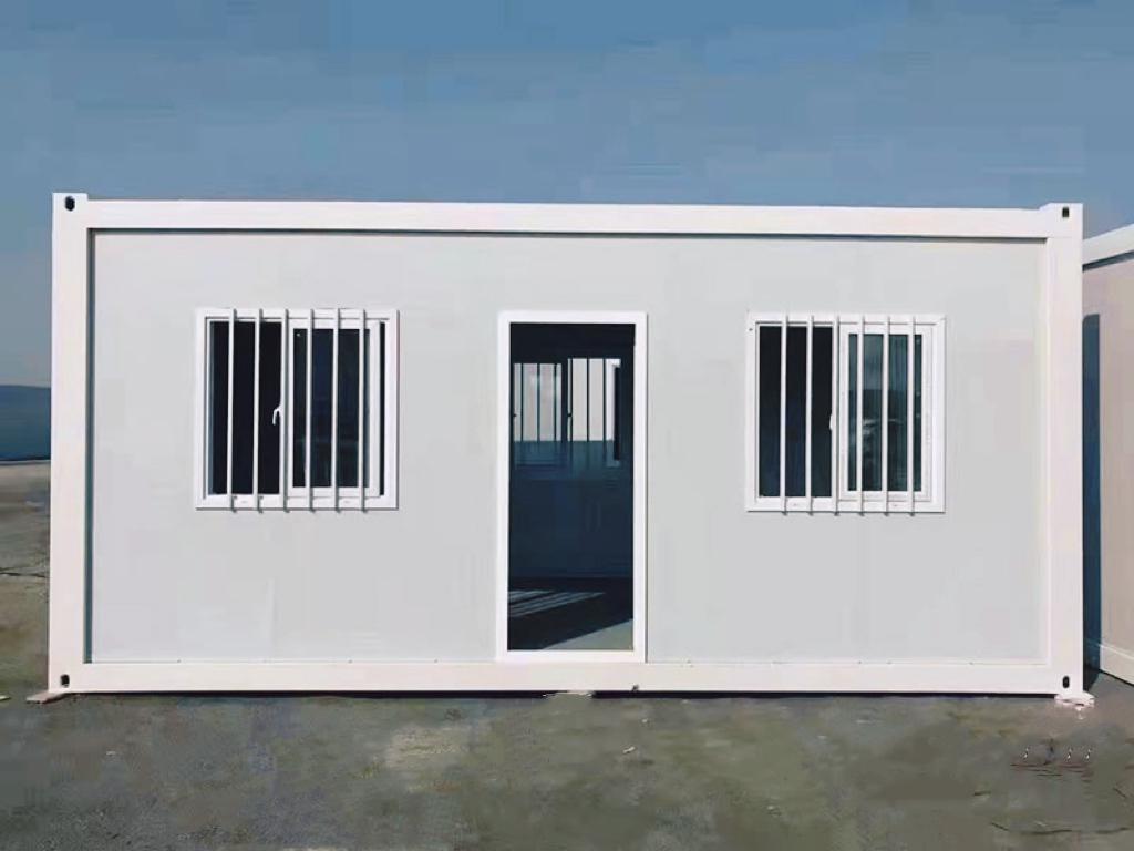 Luxury Vip Mobile Flat Pack Container House Mobile Container House With Flush Toilet Shower And Bathroom 