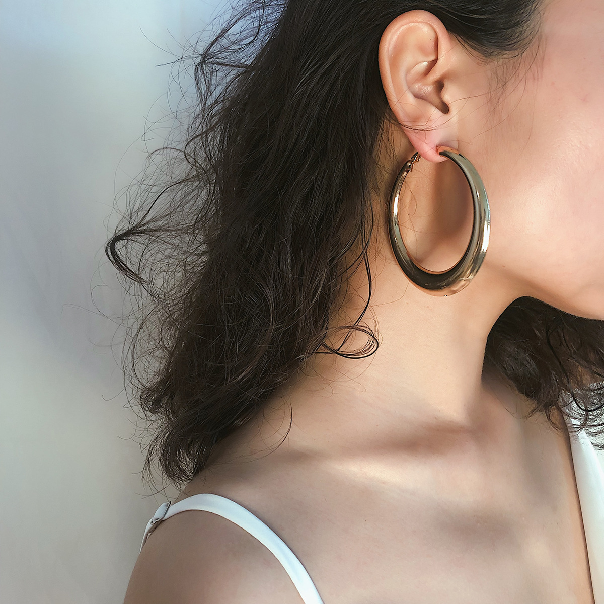 B1495 Chunky Gold Hoop Earrings for Women Cute Fashion Hypoallergenic earrings Minimalist Jewelry Gift